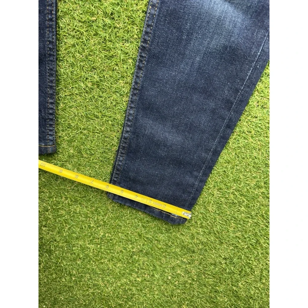 Levis shop confidence